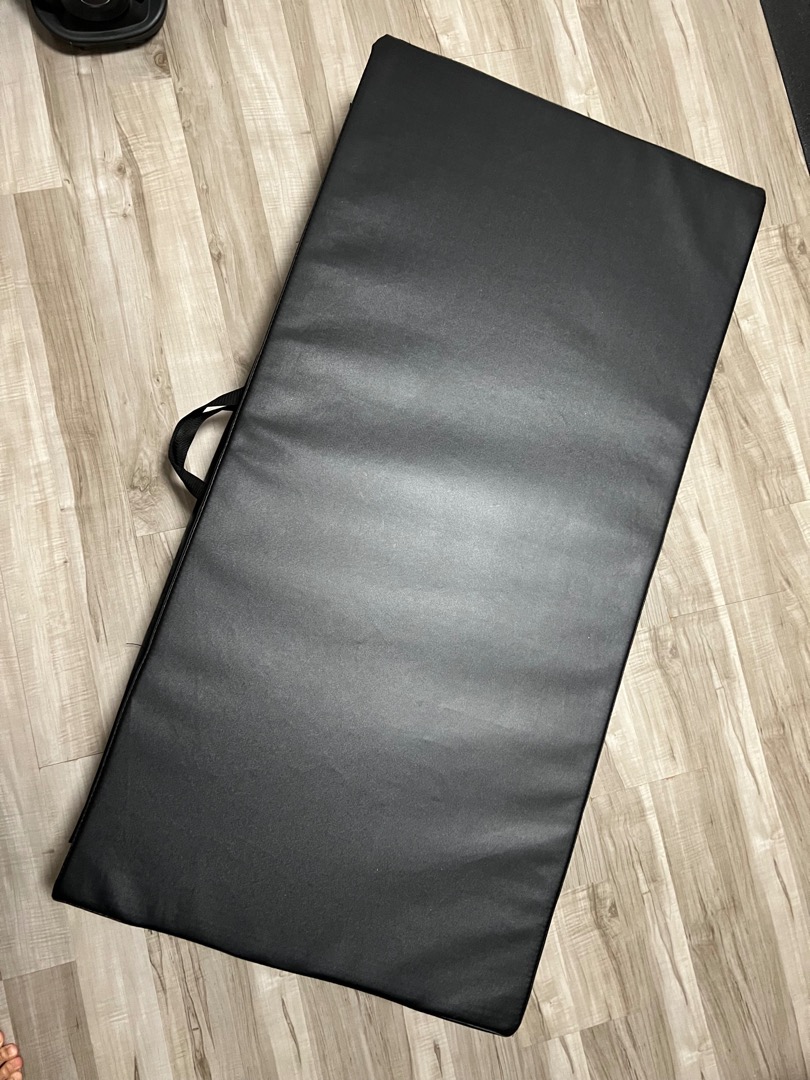 Foldable Vinyl Gym Mat, Sports Equipment, Exercise & Fitness, Exercise