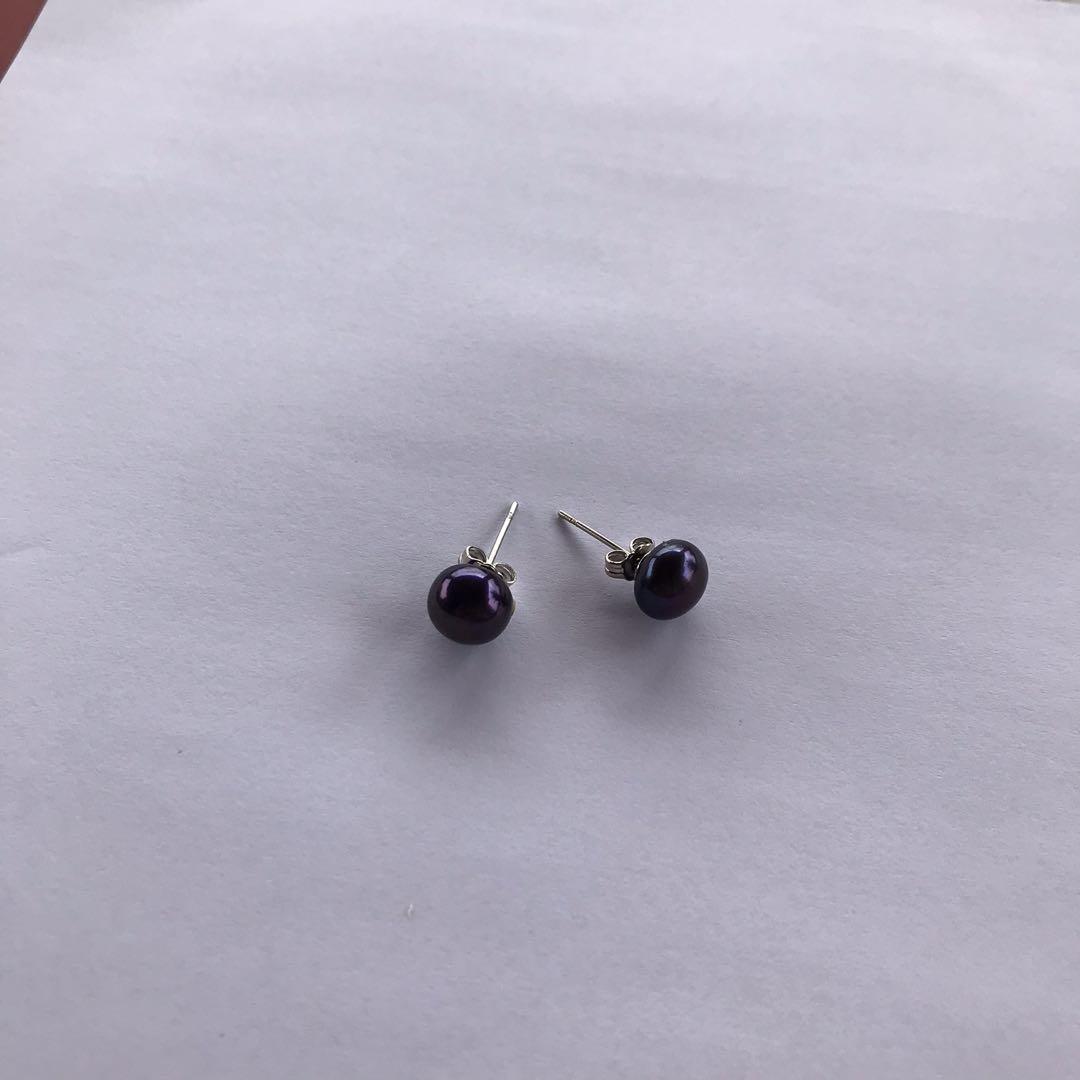 Genuine Freshwater Pearl Earrings (Category: Earrings) located in Santo Domingo. Submitted by rowspel (Listing ID 1191938422, Image 2). Description: 7mm.