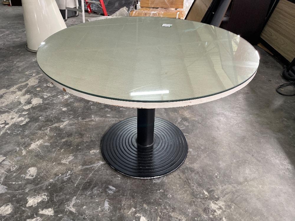 Glass Top Round Dining Table / Meja Makan Bulat Atas Kaca, Furniture ...