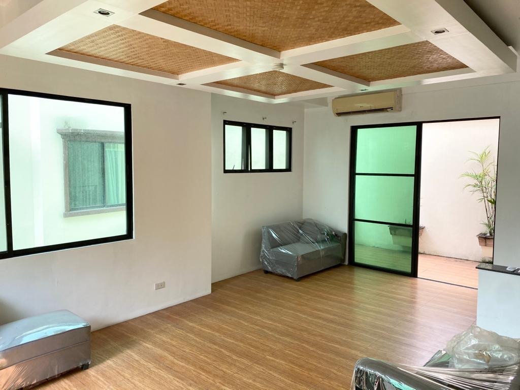 GOOD DEAL!!!! House and Lot For Rent in Mckinley Hill Village, Property