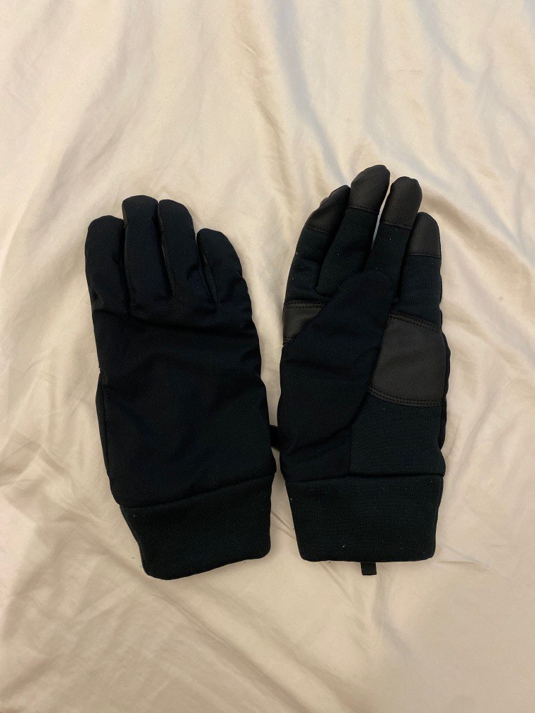 Hand warmer gloves uniqlo, Women's Fashion, Watches & Accessories