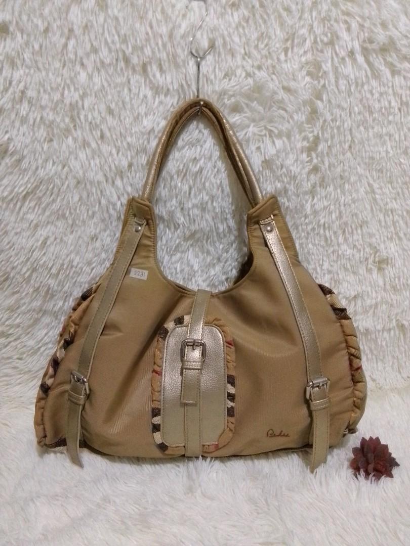 Large hobo canvass (Category: Luxury Bags & Wallets) located in Cainta. Submitted by janilen (Listing ID 1191868344, Image 1). Description: 17"x11" with flaws see pic for details preloved from Korea manage your expectations.