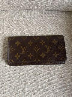 Louis  Vuitton Monogram canvas long wallet (Authentic)