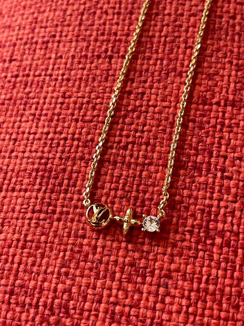 LV Louis Vuitton M00368 petit Louis頸鍊Necklace, 名牌, 飾物及配件- Carousell
