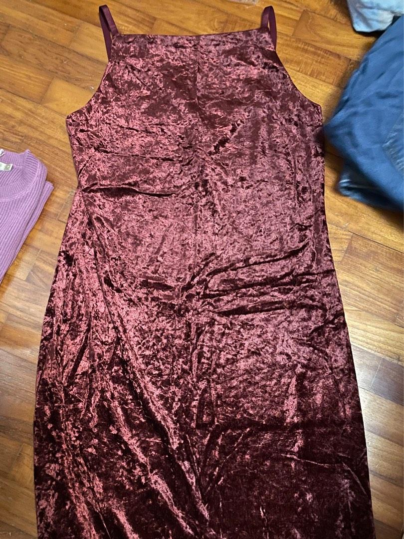 Red velvet midi discount dress