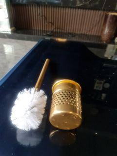 Toilet bowl brush
