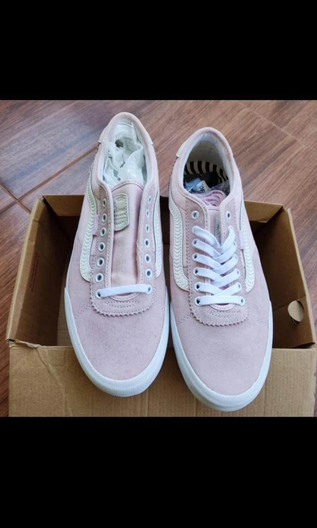 Vans Chima Pro 2 Spitfire Pink Skate Original Fesyen Pria Sepatu