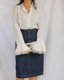 Vintage Off-White Blouse with Lace Wrist Design.