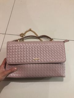 (Category: ) located in . Submitted by Preloved2U (Listing ID 1191860582, Image 1). Description: .