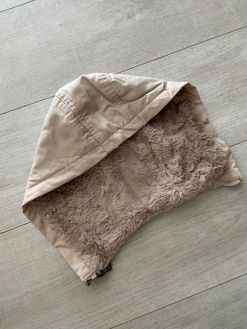 Winter Jacket (Category: Babies & Kids Fashion) located in Singapore. Submitted by rainboww99 (Listing ID 1191556280, Image 5). Description: -wear only once -hat can be removed 2 pcs available .