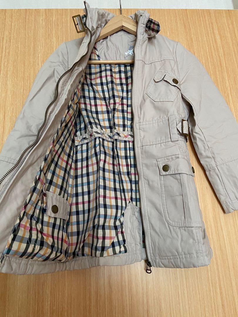 Winter Jacket (Category: Babies & Kids Fashion) located in Singapore. Submitted by rainboww99 (Listing ID 1191556280, Image 3). Description: -wear only once -hat can be removed 2 pcs available .