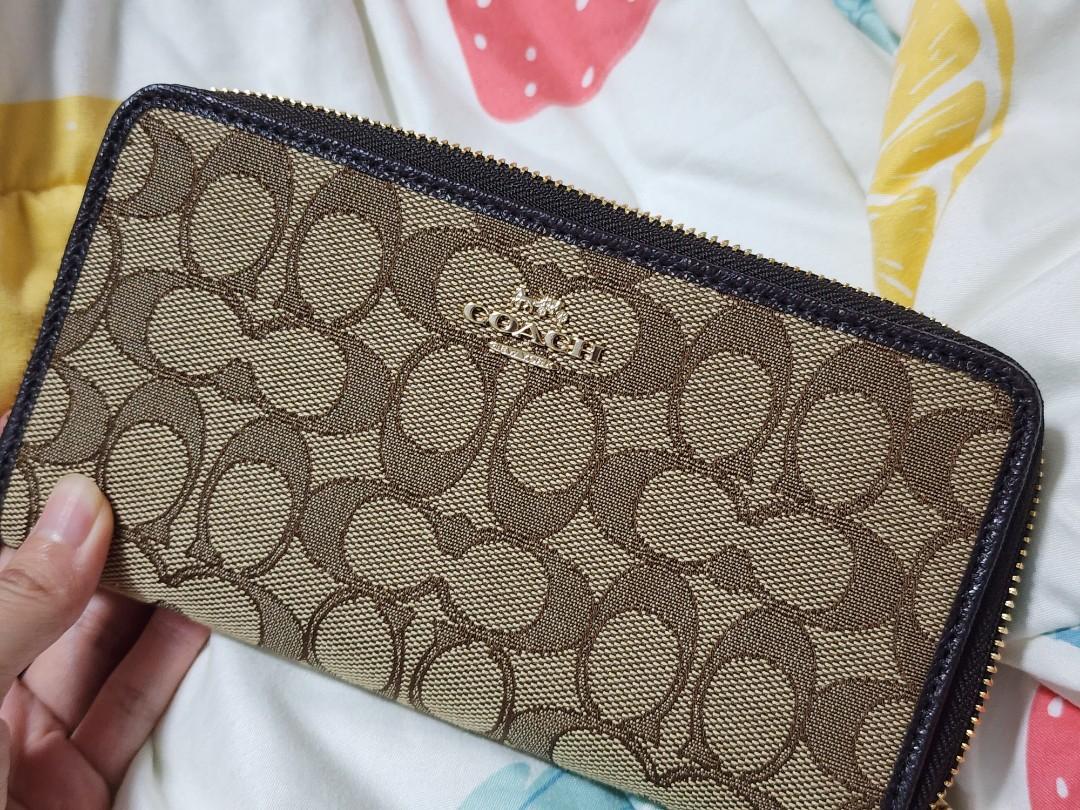 Accordion Zip Wallet In Signature Jacquard 58058, Women's Fashion, Bags