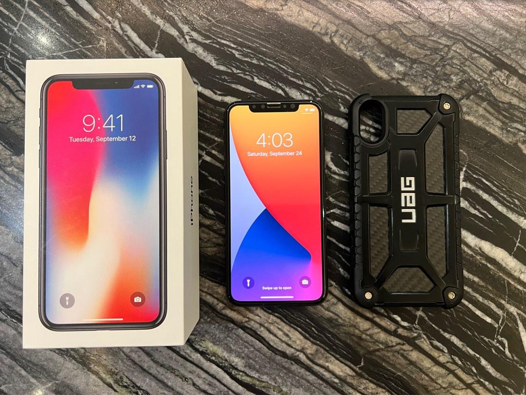 Apple iPhone X 64gb Open Line (Category: iPhone X Series) located in Quezon City. Submitted by at883 (Listing ID 1192168533, Image 1). Description: Open Line (bought from Canada) A11 Bionic Chip 12MP Wide Angle Camera 4K, 1080p, 720p HD Video Recording 7MP Camera True Tone IP67 Includes: Original Earphones with Lightning connector Original Lightning Cable Original Charger Original Box with Manual *UAG Case in listing -Not Included Battery at 87% 