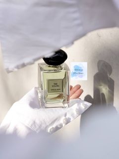 (Category: ) located in . Submitted by HamzyPerfume_stores (Listing ID 1192133028, Image 1). Description: .
