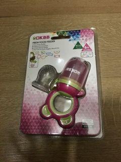 Baby fresh fruit feeder