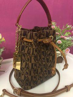 BONIA MINI BUCKET BAG🌷