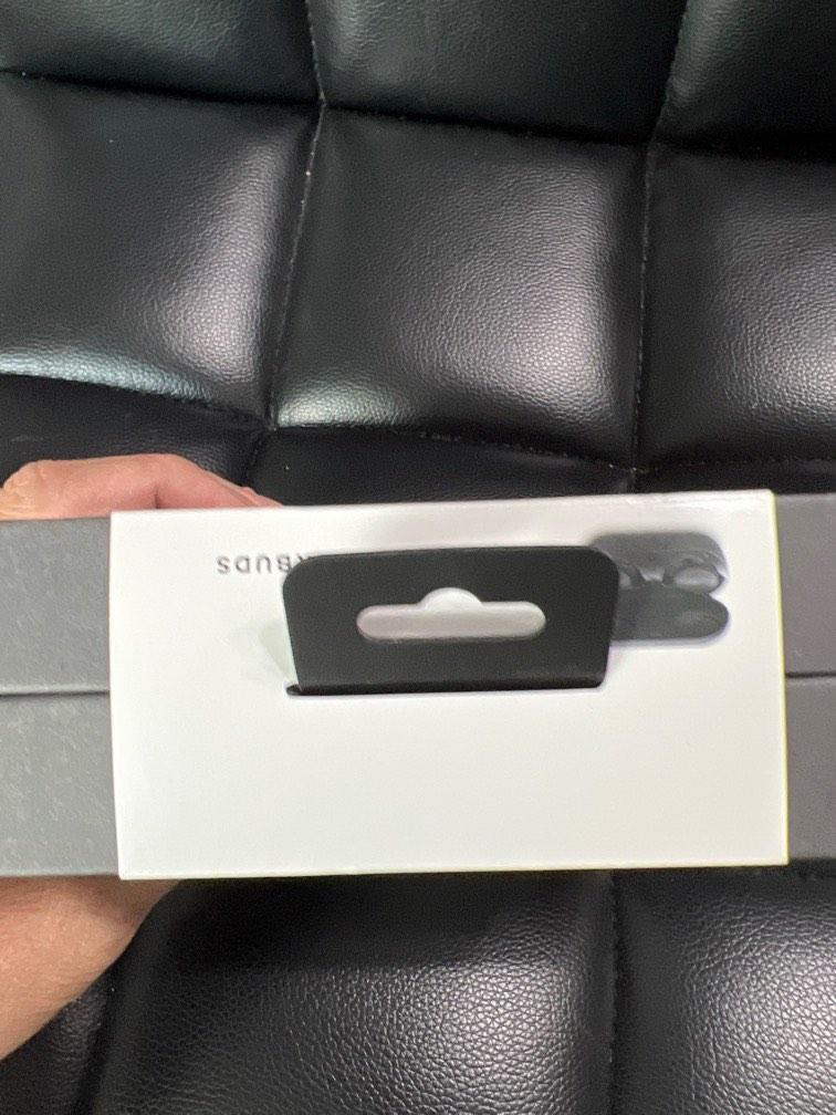 Bose Sport Earbuds (Category: Headphones & Headsets) located in Taguig. Submitted by pascual0914 (Listing ID 1192050831, Image 3). Description: Meet up in BGC and Makati area thanks. Open for trade-in Keep safe .