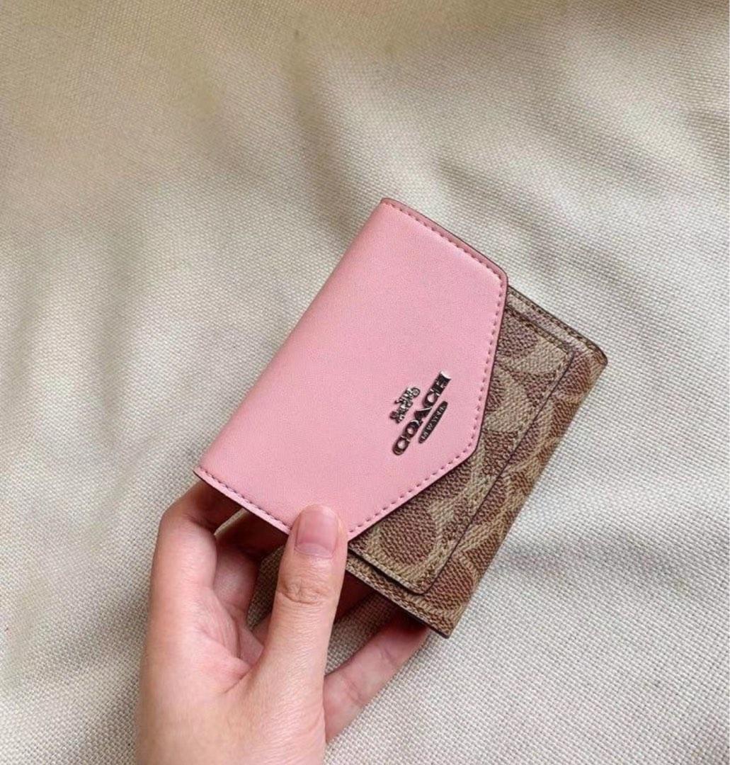 Coach Card Holder pink, Women's Fashion, Bags & Wallets, Wallets & Card  Holders on Carousell