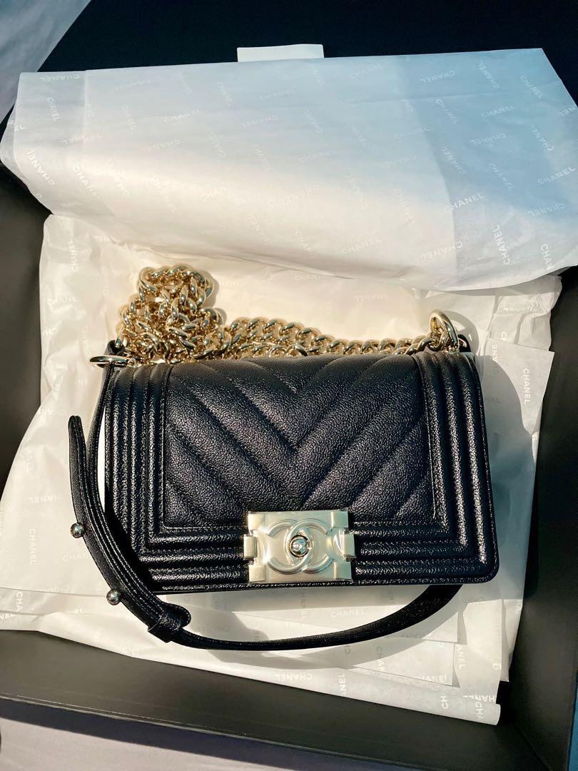 Chanel Boy Chevron Small LGHW 22K, Luxury, Bags & Wallets on Carousell