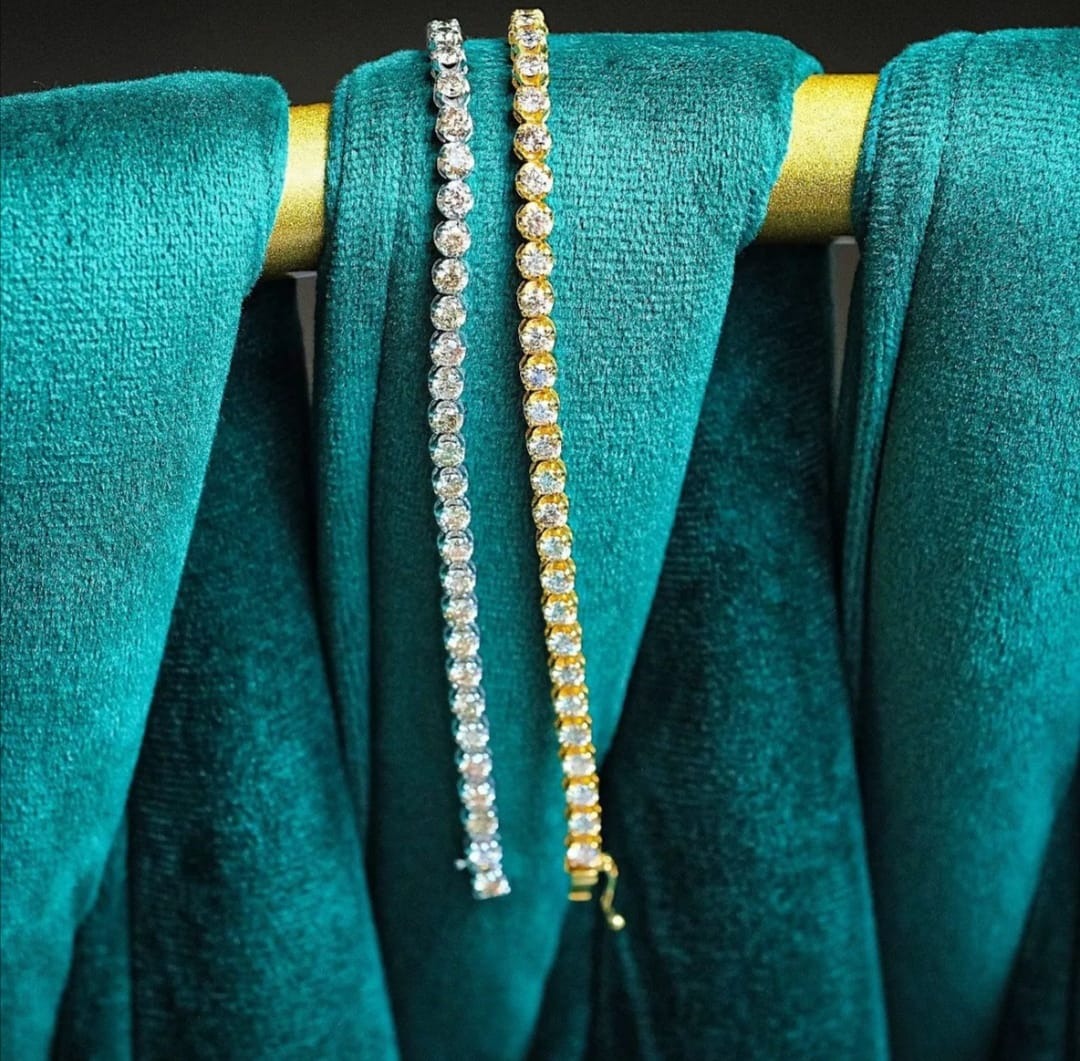 Diamond Tennis Bracelet, Women's Fashion, Jewelry & Organizers