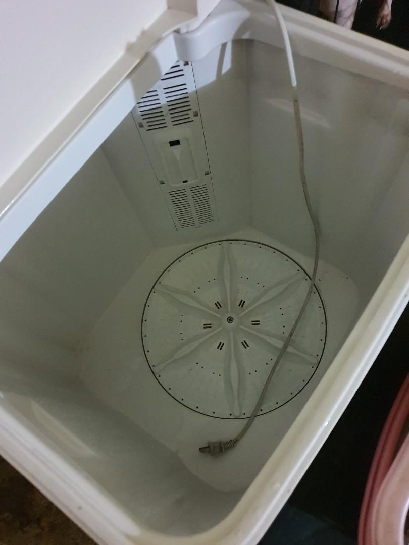 Eureka washing machine and drain, TV & Home Appliances, Washing