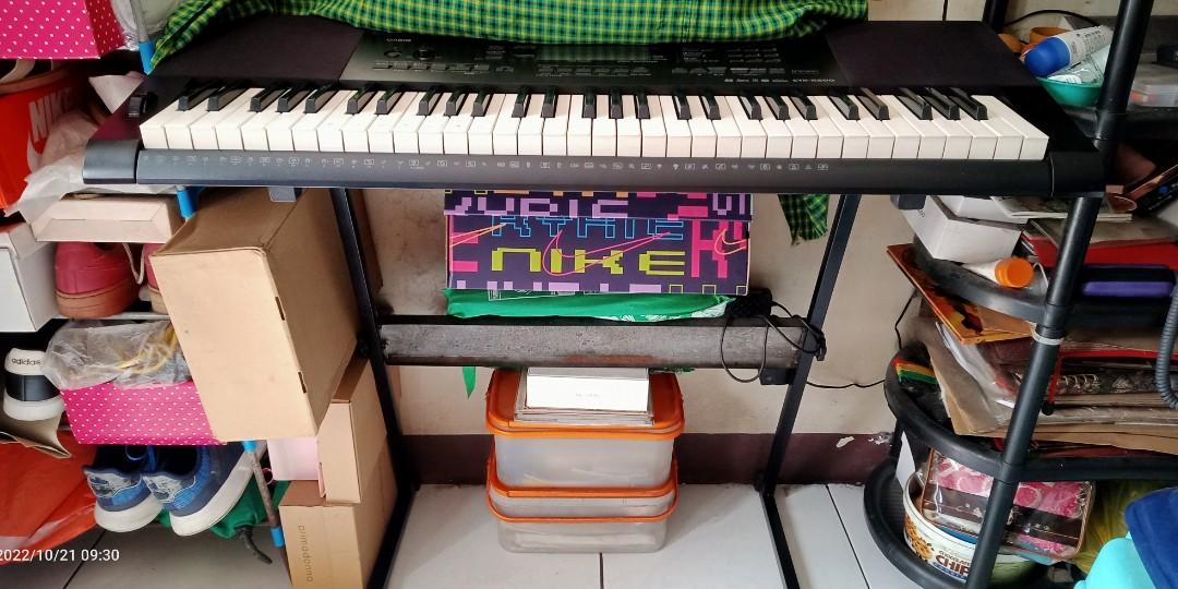 FOR SALE!! CASIO CTK5200 61Keys Piano Keyboard With Stand and Power