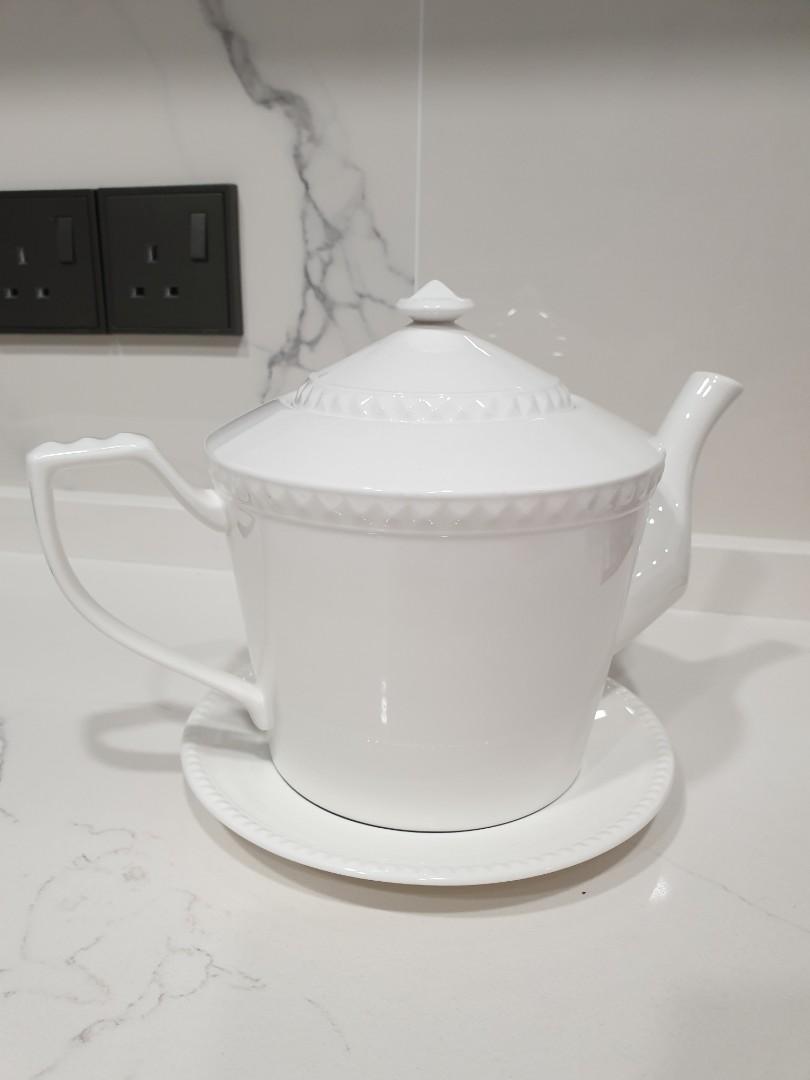 Hankook Super Fine Bone China Teapot and plate, Furniture & Home Living