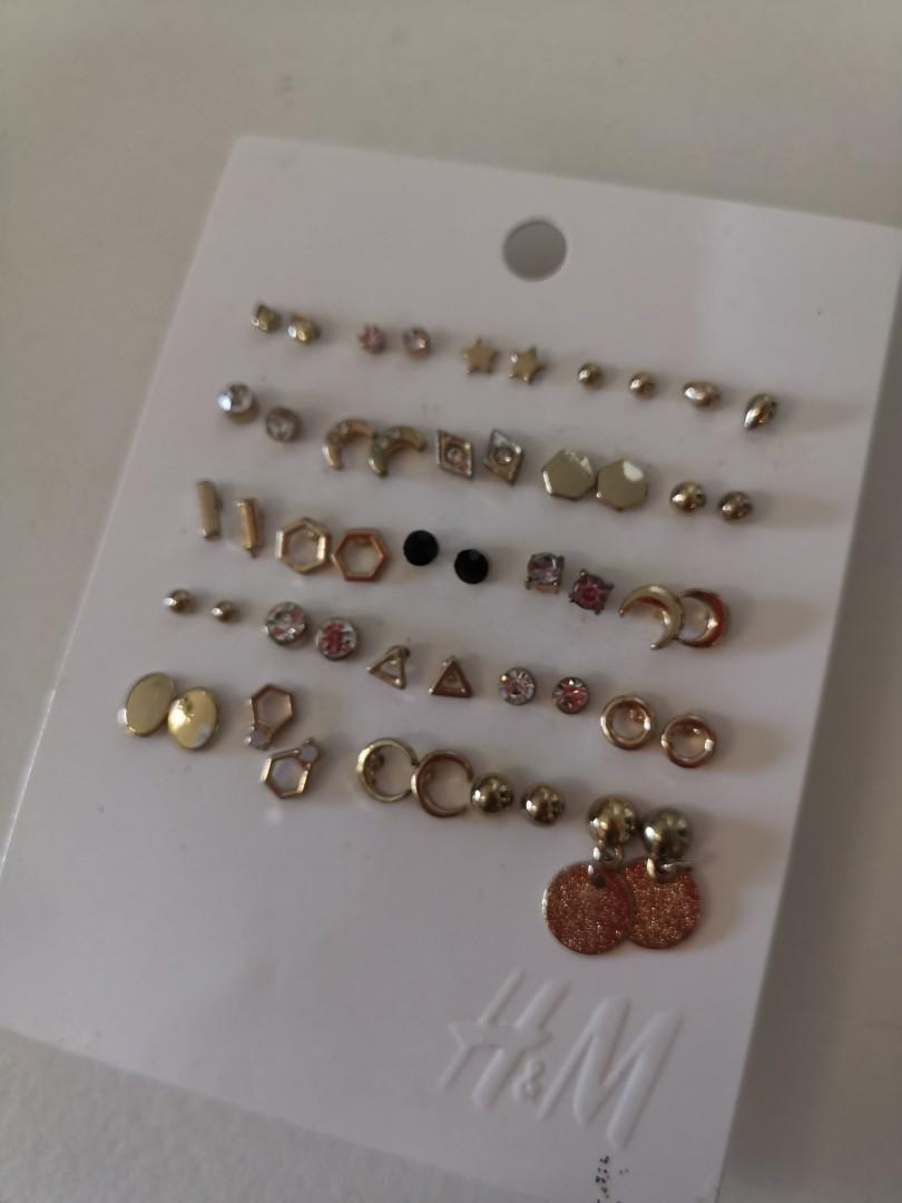 Stud best sale earrings h&m