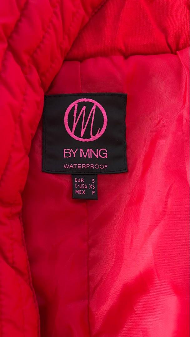 Mango Jacket (Category: Coats, Jackets and Outerwear) located in Singapore. Submitted by bijoubijoux (Listing ID 1192098375, Image 2). Description: Please arrange delivery yourself or self collection only at Siglap ! Thank you .