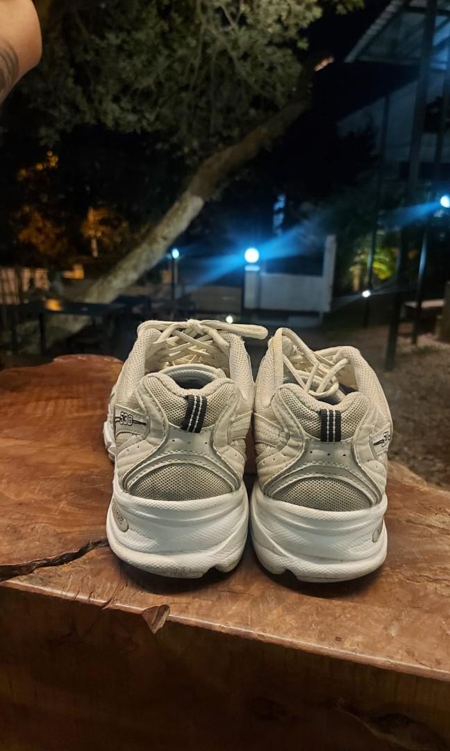 Nb 530, Fesyen Pria, Sepatu , Sneakers di Carousell