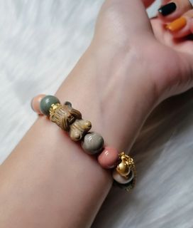 (Category: ) located in . Submitted by HuCrystals (Listing ID 1192164387, Image 1). Description: .