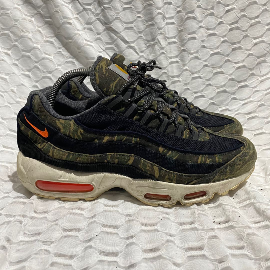 air max carhartt