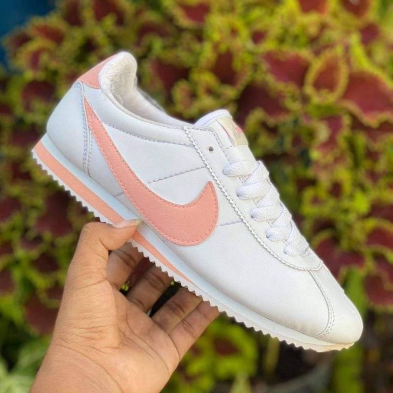 peach nike cortez