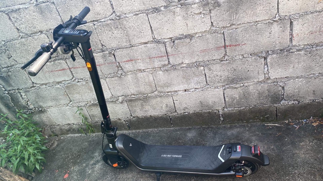 Niu KQi3 Pro Electric Kick Scooter, Sports Equipment, Sports & Games