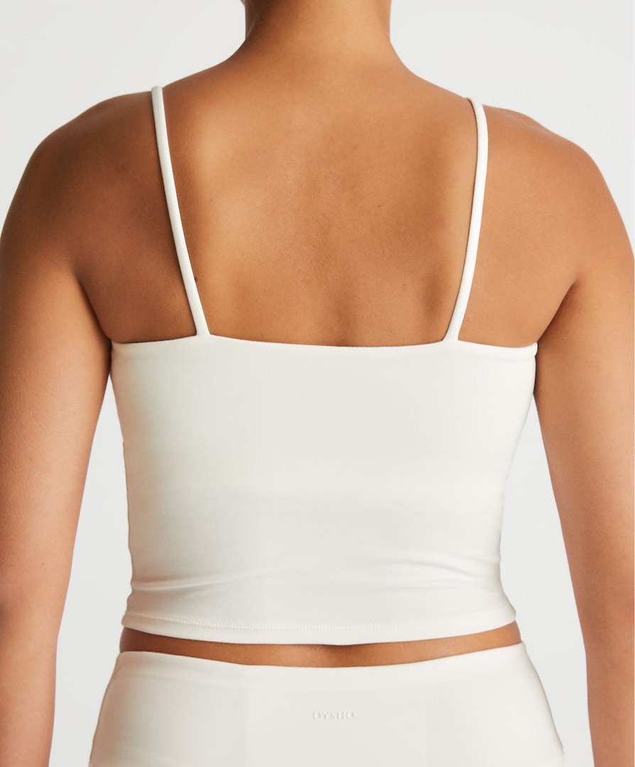 Comfortlux strappy top with piping