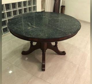 Round marble Dinning table  4fts