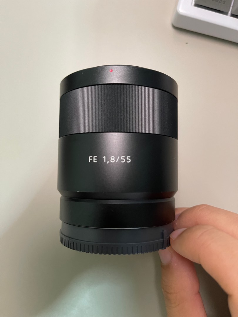 Sony 55mm f1.8 zeiss, Photography, Lens & Kits on Carousell