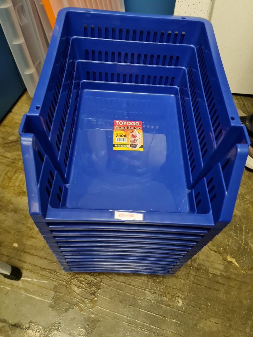 Stackable baskets / Toyogo 7406 stackable baskets / stack containers