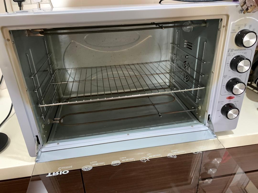 Trio 80L big electric oven 2100W with built in fan and lamp extra large