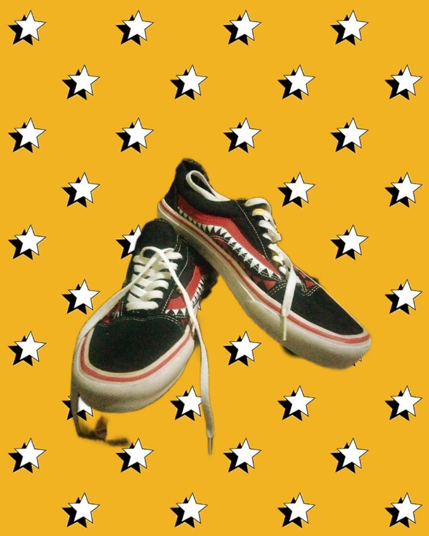Yellow vans with teeth new arrivals