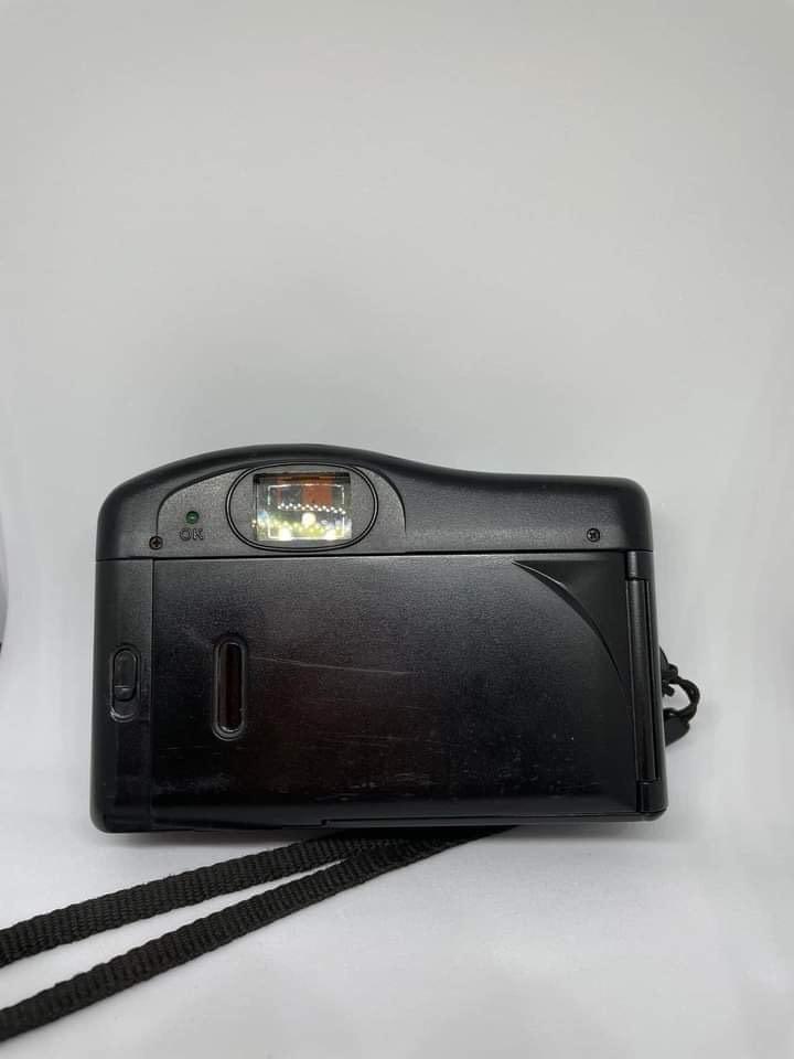 VIVITAR FILM CAMERA (Category: Cameras) located in Quezon City. Submitted by vipmnl (Listing ID 1192164434, Image 2). Description: issue: slightly dust on viewfinder.