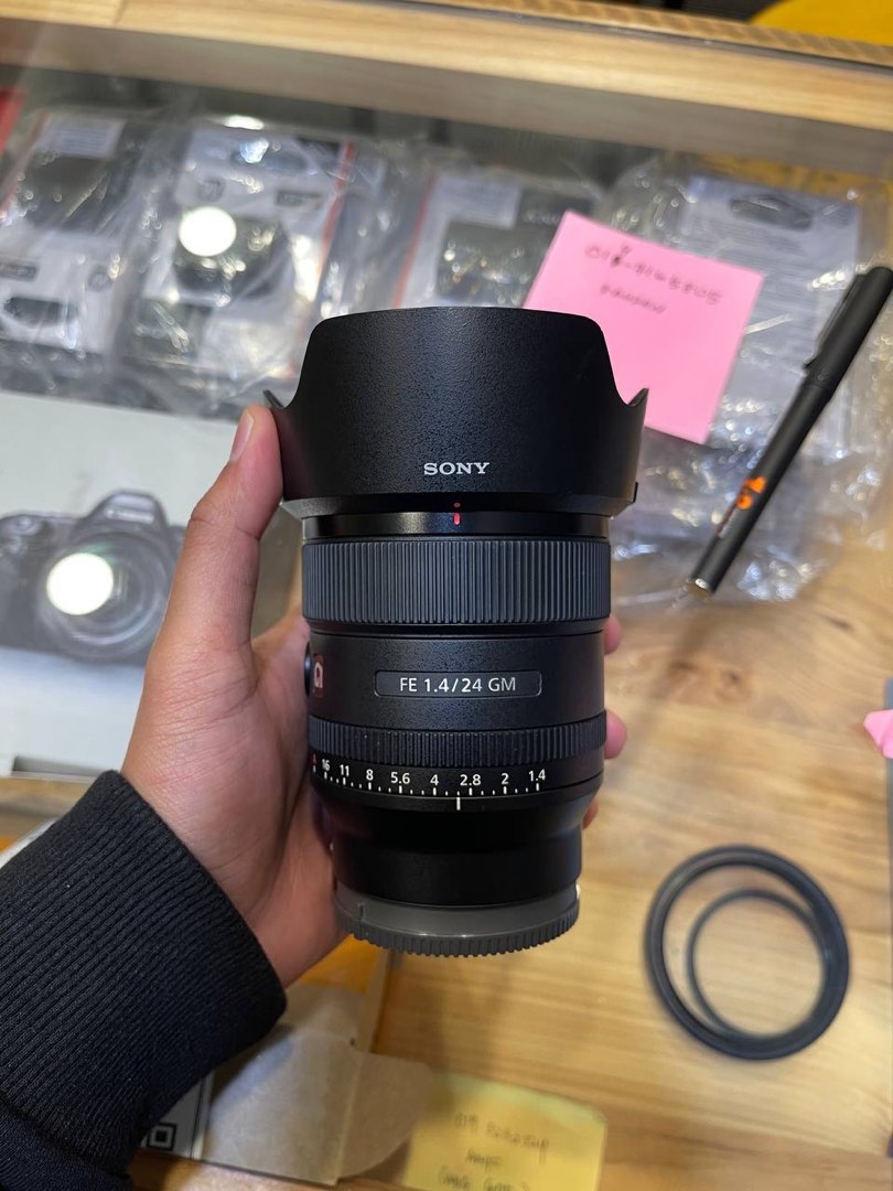 24mm f1.4 Gmaster Sony, Photography, Lens & Kits on Carousell