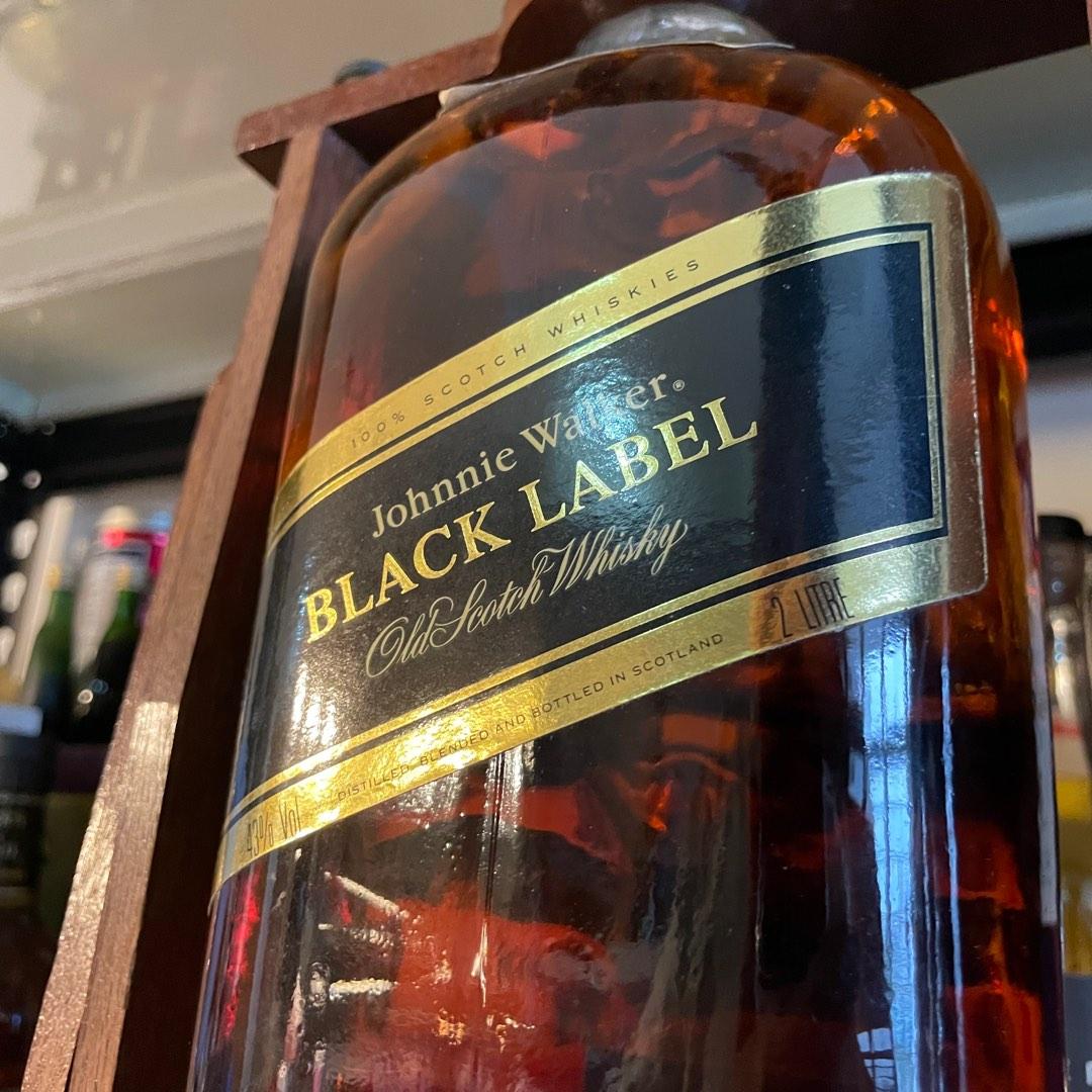 2L Black Label Johnnie Walker Whisky 1980s rare vintage