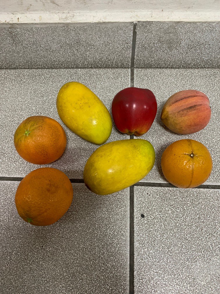 [40 UPLD 008] Fake Fruits, Hobbies & Toys, Memorabilia & Collectibles