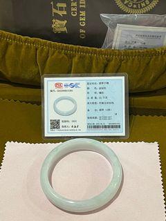 正緬甸A貨翡翠 整體淡綠色