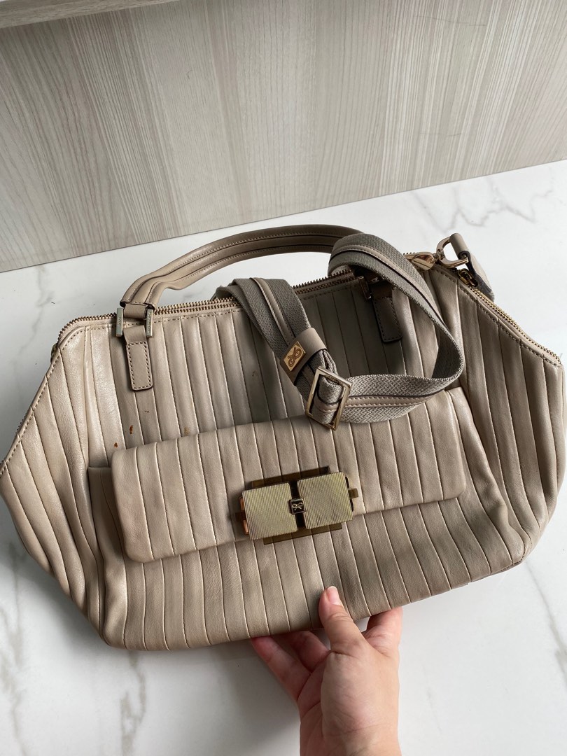 Authentic Anya Hindmarch London bag, Luxury, Bags & Wallets on Carousell