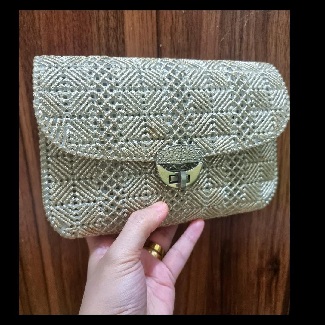 Plastic canvas clutch discount