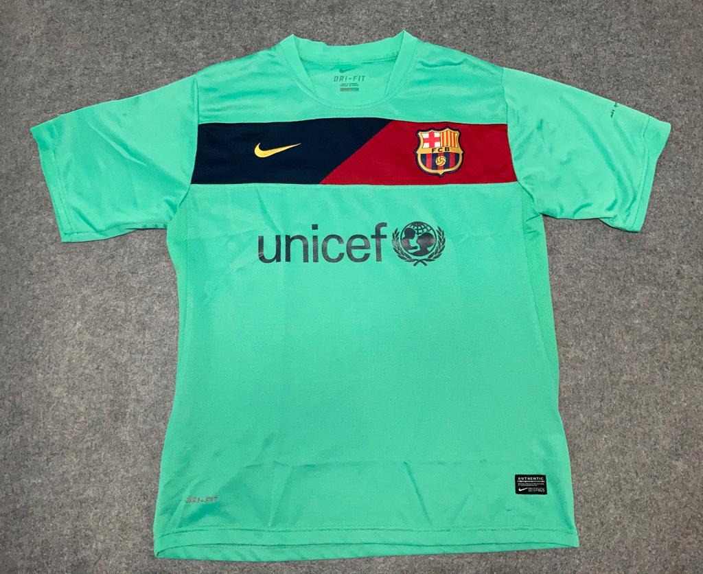 FC Barcelona 2010/2011 Away Jersey Size Extra Large