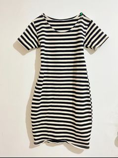 (Category: ) located in . Submitted by justgoodfinds (Listing ID 1192270128, Image 1). Description: .