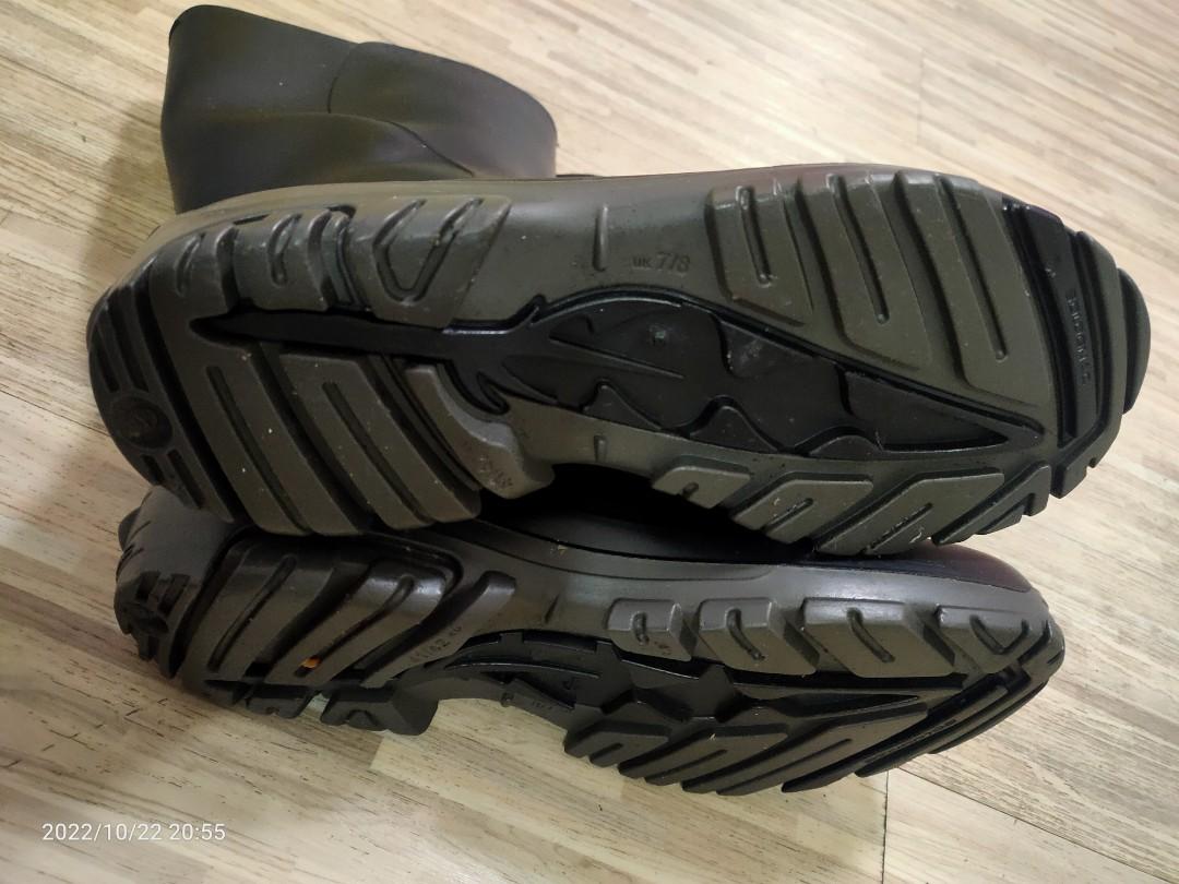 Decathlon Boots Rubber, Men's Fashion, Footwear, Boots on Carousell